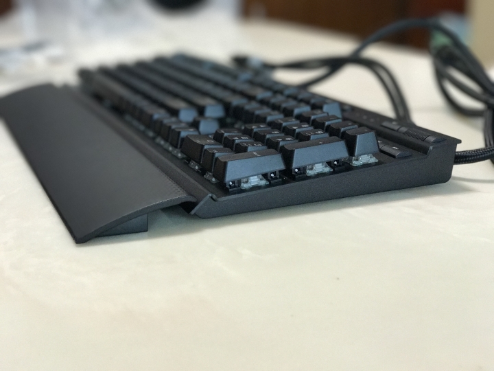 [開箱] 海盜船 K70 LUX RGB 機械式鍵盤 茶軸