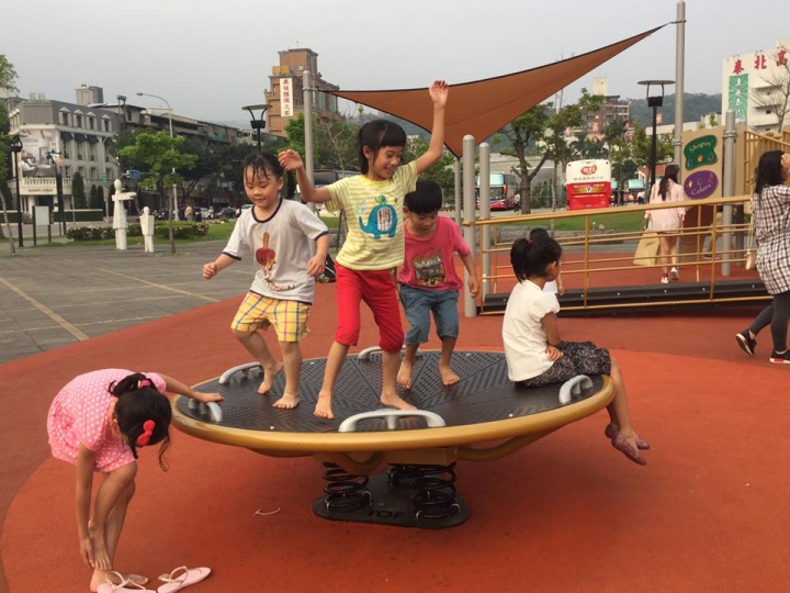 【新北市土城媽媽們一定要看】還在羨慕沖繩親子公園麻?  其實台灣有團體默默在執行，但是...
