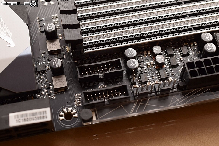 [開箱] 技嘉 AORUS 電競 Z270X-GAMING 7 & Optane測試