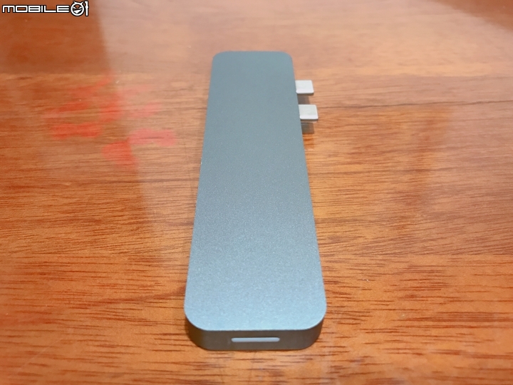 「開箱圖多」HyperDrive Thunderbolt 3 USB-C HUB for MacBook Pro
