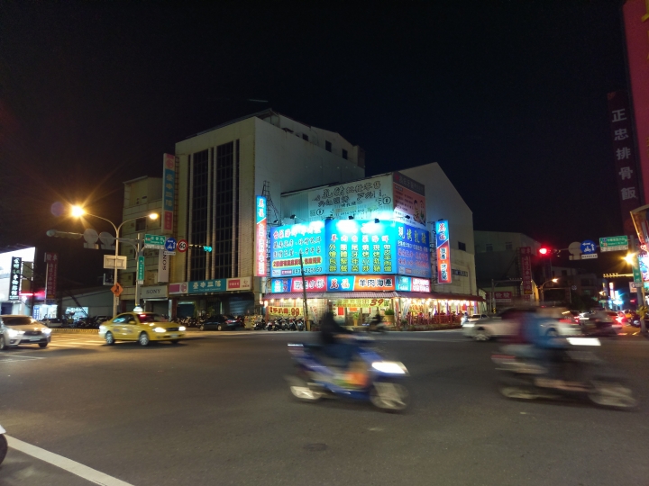 S8紫灰開箱測試 - 與HTC U Ultra比較 : 螢幕、拍照、效能、操作等詳測心得(5/1更新訊號、網速和影片測試)