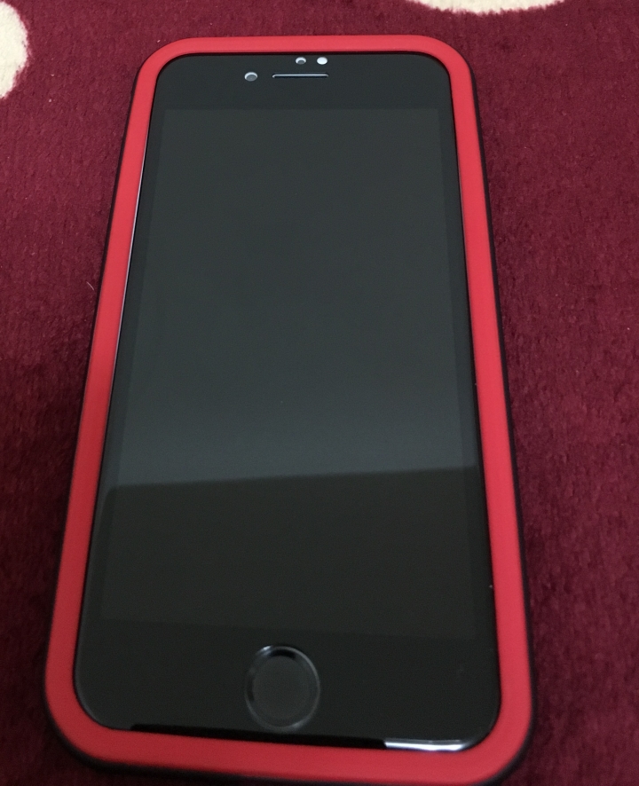 紅色iphone 7 黑紅配