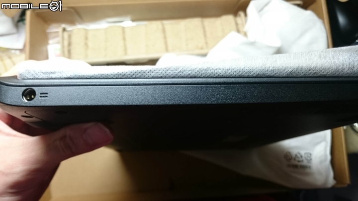 [開箱]ES1-332-C8KM簡單開箱
