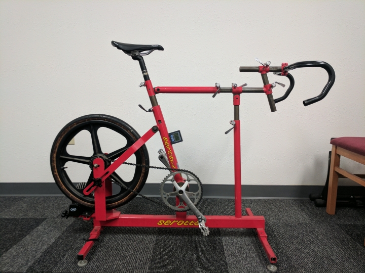 老男孩的大玩具 - Fitting Bike