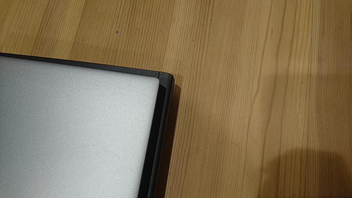 [開箱] Dell 日規 XPS13 9360 <圖多>
