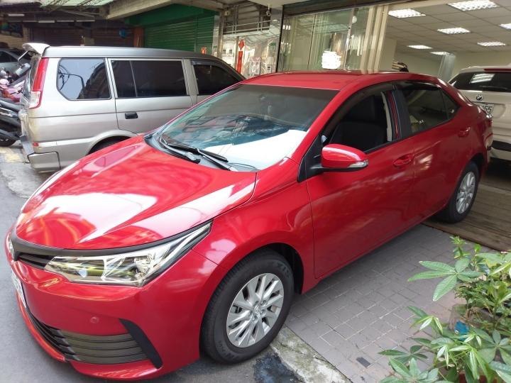 2017 Altis 雅緻版 紅色開箱 圖少