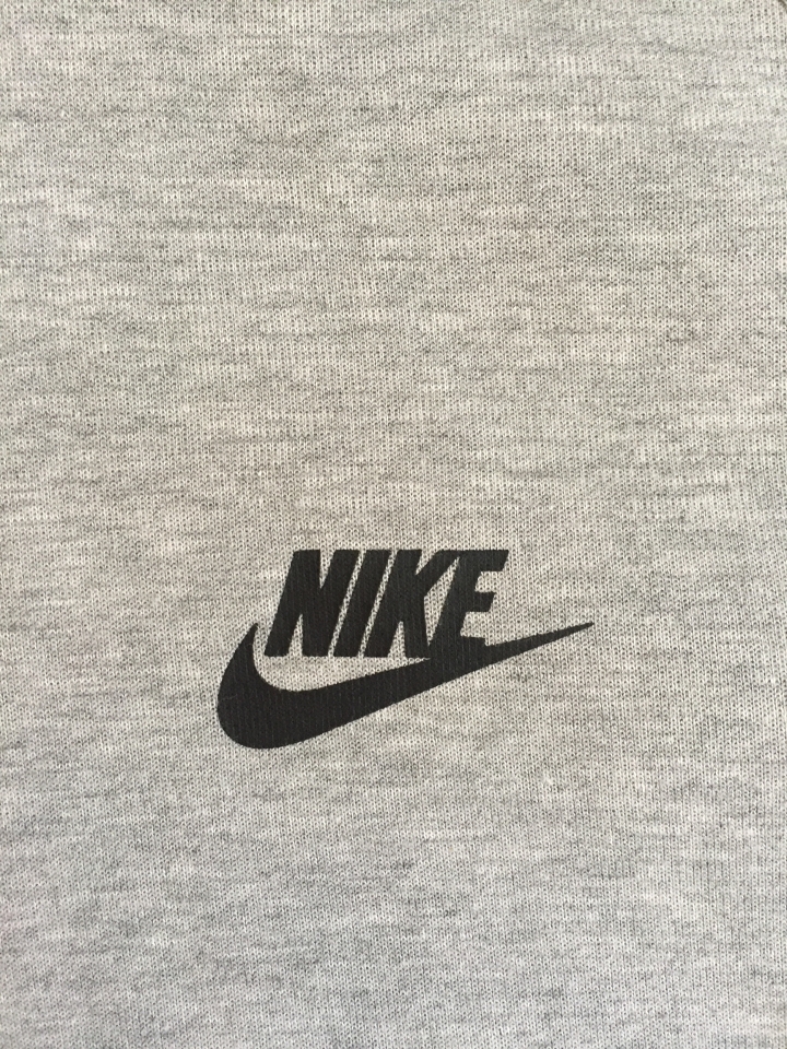 懇請各位大大幫驗Jordan與Nike tech fleece aw77灰棉外套