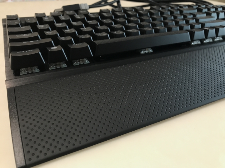 [開箱] 海盜船 K70 LUX RGB 機械式鍵盤 茶軸