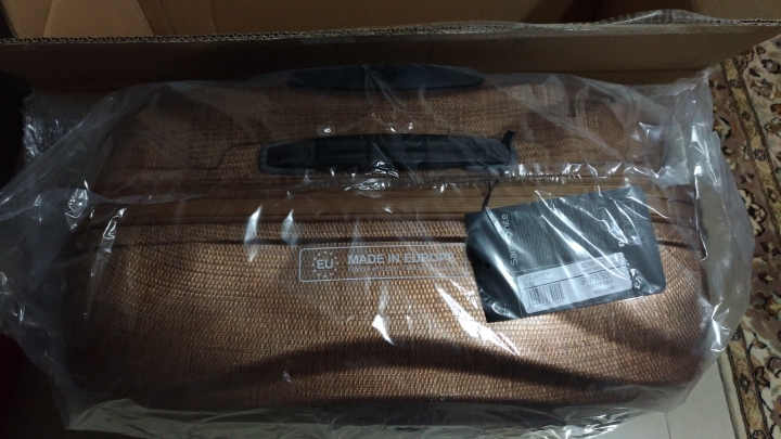 [開箱分享] 目前世界上最輕又硬的行李箱 Samsonite lite-shock
