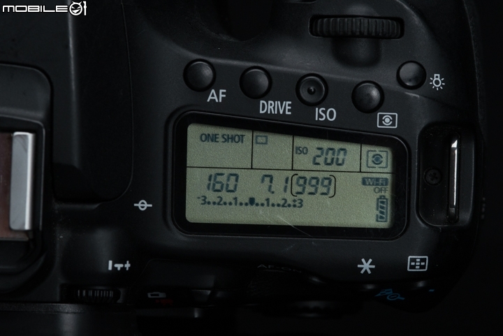 簡單 卻不簡單 Canon EOS 77D