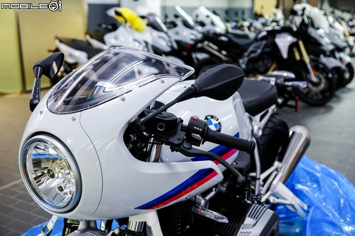 大軍進港 BMW Motorrad 2017 年式 R1200GS Exclusive/Rallye、R nineT Racer/Pure 抵台開箱
