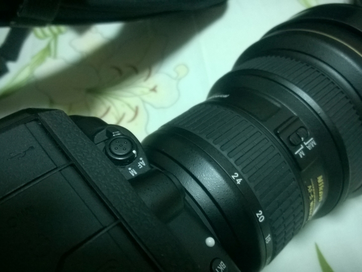 【求救】 D750 機身對焦無反應 對焦模式消失了