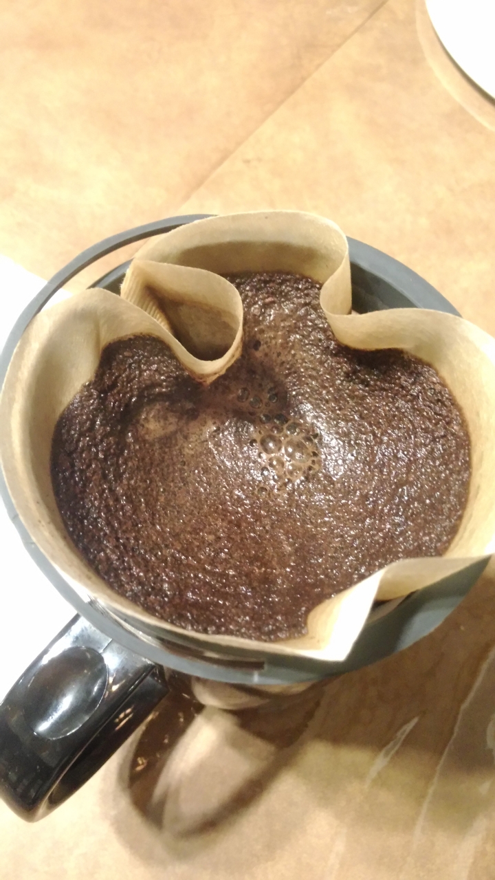 [開箱] CP值破表的醇鮮電動咖啡慢磨機