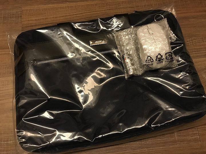 [開箱分享] 40 週年版 ACER Aspire V3-372-714K