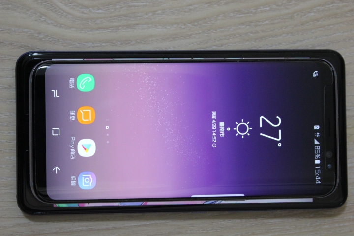 S8紫灰開箱測試 - 與HTC U Ultra比較 : 螢幕、拍照、效能、操作等詳測心得(5/1更新訊號、網速和影片測試)