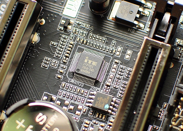 Ryzen5 1400+AORUS AX370 GAMING K7，更新BIOS後效能更強悍