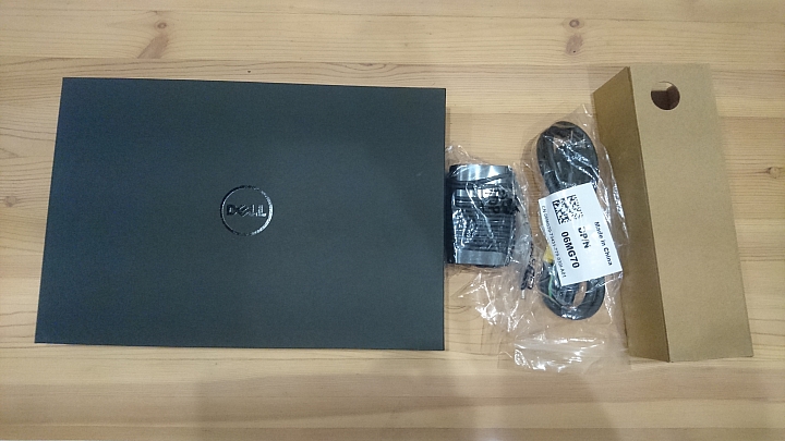 [開箱] Dell 日規 XPS13 9360 <圖多>