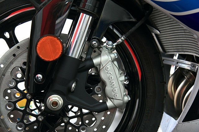 粹鍊Rの魂 - GSX-R600 開箱