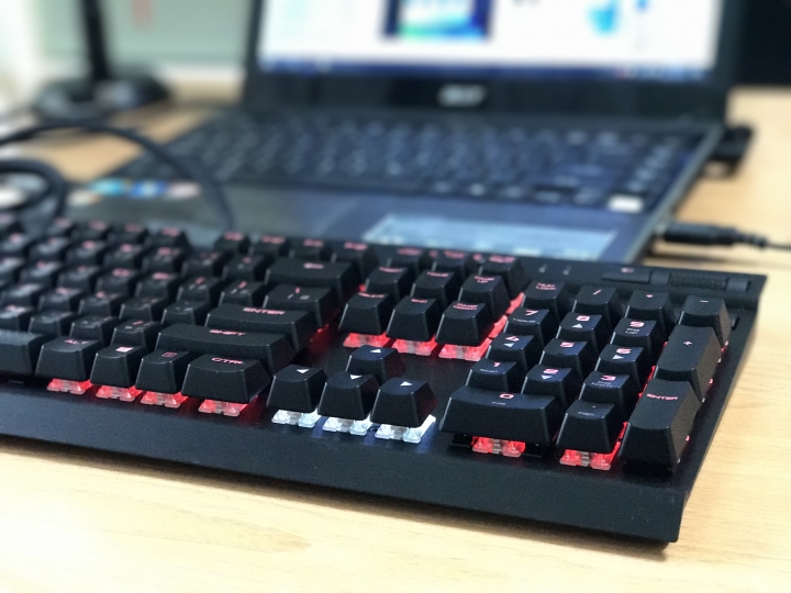[開箱] 海盜船 K70 LUX RGB 機械式鍵盤 茶軸