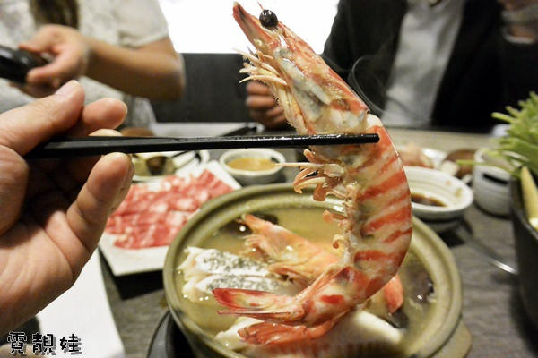 必吃!南投埔里不靠海【日高鍋物】的超肥美"海鮮鍋物""伊比利豬肉火鍋"雙人海陸套餐