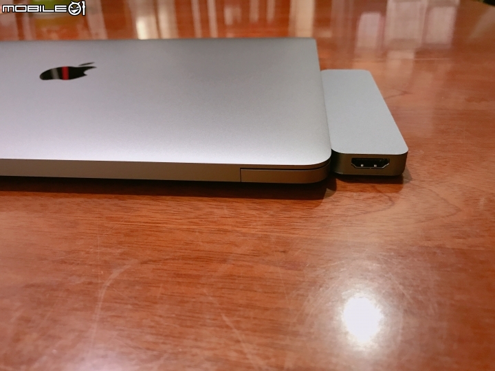 「開箱圖多」HyperDrive Thunderbolt 3 USB-C HUB for MacBook Pro