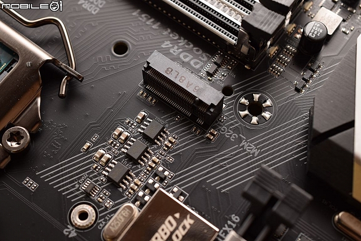 [開箱] 技嘉 AORUS 電競 Z270X-GAMING 7 & Optane測試