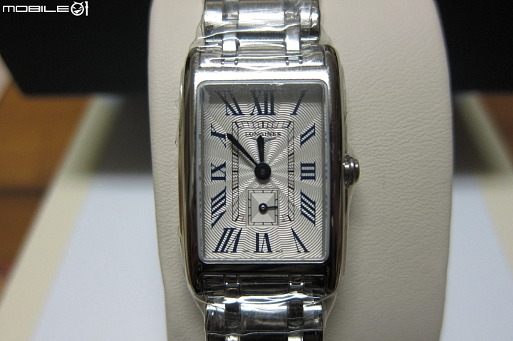 [開箱] Longines L52554716 獨立小秒針石英女性腕錶購買經驗-中壢區