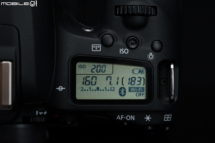 簡單 卻不簡單 Canon EOS 77D