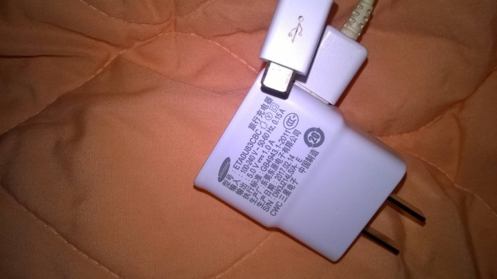 SAMSUNG GALAXY W 充電問題 Help