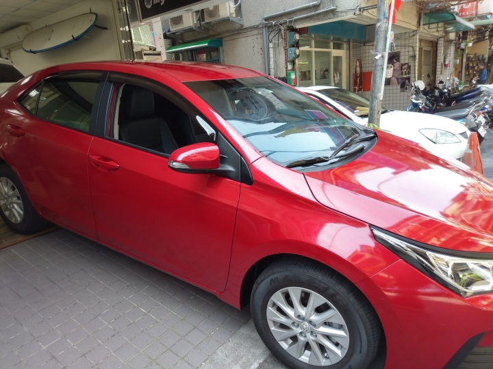 2017 Altis 雅緻版 紅色開箱 圖少