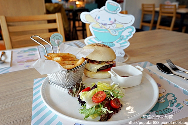 萌到融化，餐點也頗用心，只到8/31