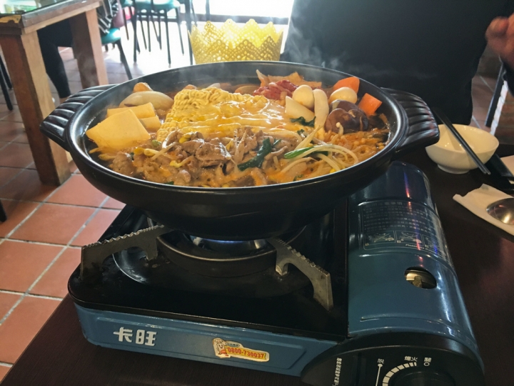 【美食。食記】彰化市 彰南路 台式風格 份量不少 賀豆韓食 韓國料理 韓國菜 石鍋