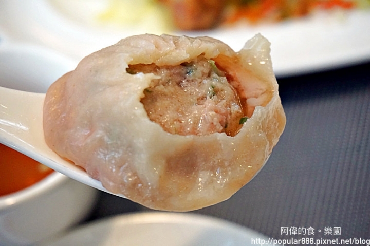 【台中西屯】世界廚神陳偉強師傅領軍，提供超美味粵菜、港點，超嫩超香烤鴨、厚實腐皮卷、小籠湯包...全都好吃沒話說！