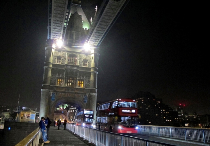 【London．走跳】初抵倫敦:迷霧漫遊泰唔士河畔_聖保羅教堂.千禧橋與倫敦塔橋