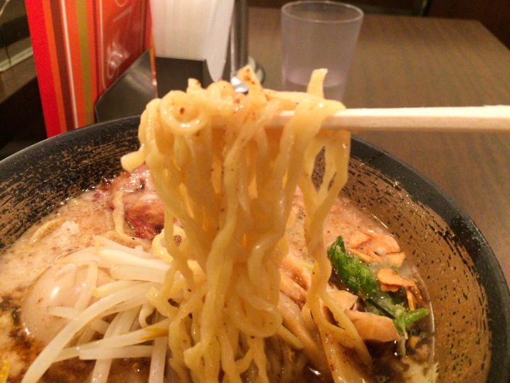 【美食。食記】東京 青海 味道空虛 豬肉味重 麵屋空海 麺屋 空海 ヴィーナスフォート店 拉麵