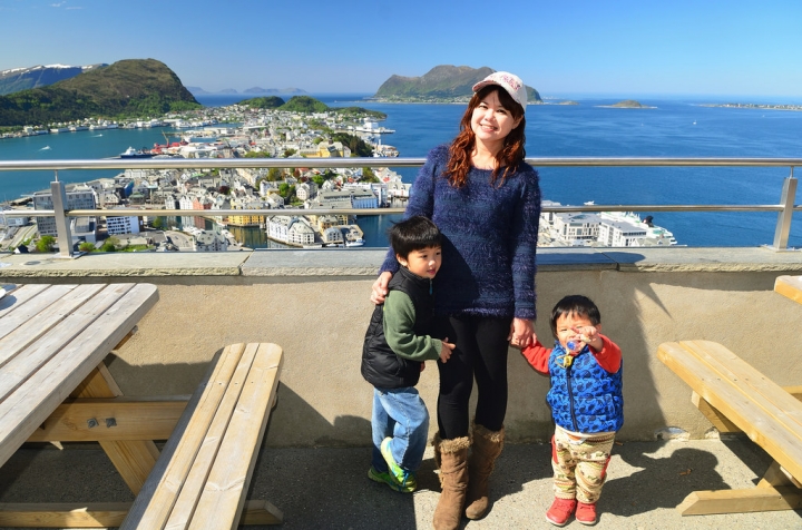 [ 北歐。挪威景點 ] 奧勒松 [Alesund] 挪威峽灣周邊景點～挪威最美城市 ~ 在Aksla景觀台欣賞無敵海景