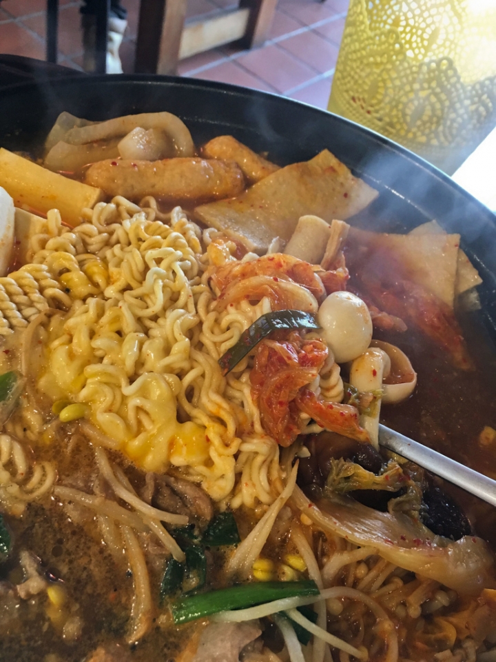 【美食。食記】彰化市 彰南路 台式風格 份量不少 賀豆韓食 韓國料理 韓國菜 石鍋
