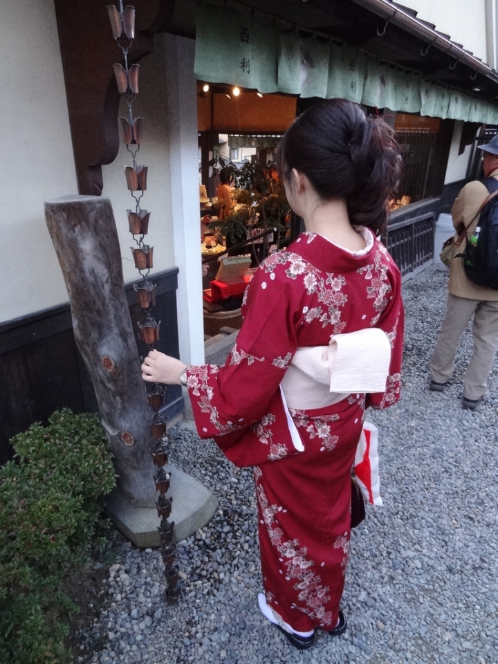 <日本>2011自私之日本行~清水寺岡本和服體驗、八坂神社、花見小路