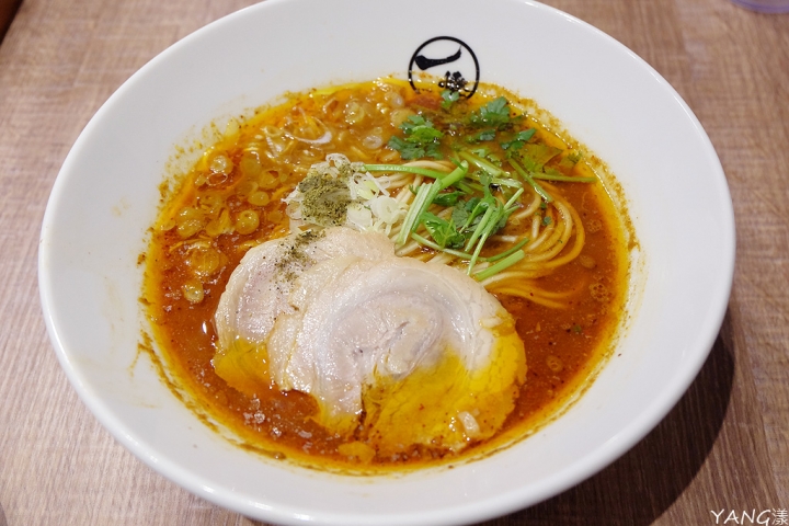 【拉麵】豚骨一燈來台，信義區再添拉麵名店