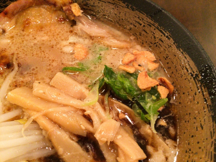 【美食。食記】東京 青海 味道空虛 豬肉味重 麵屋空海 麺屋 空海 ヴィーナスフォート店 拉麵
