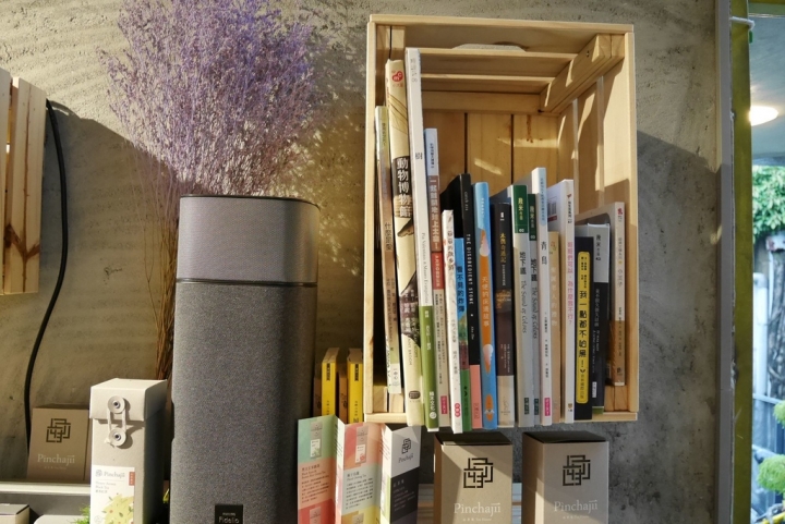 【台北華山文創園區 | 咖啡廳】在書香中與乾燥花下品一杯咖啡✡青鳥Bleu&Book