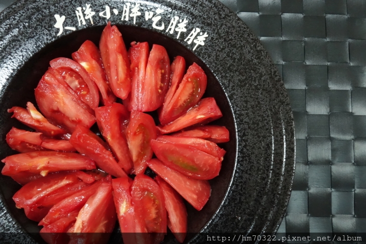 『桃園美食』-中壢中央西路二段．一樹食品 / 桃太郎蕃茄 / 無毒有機 / 東方美人茶 / 日曬米 / 柿餅