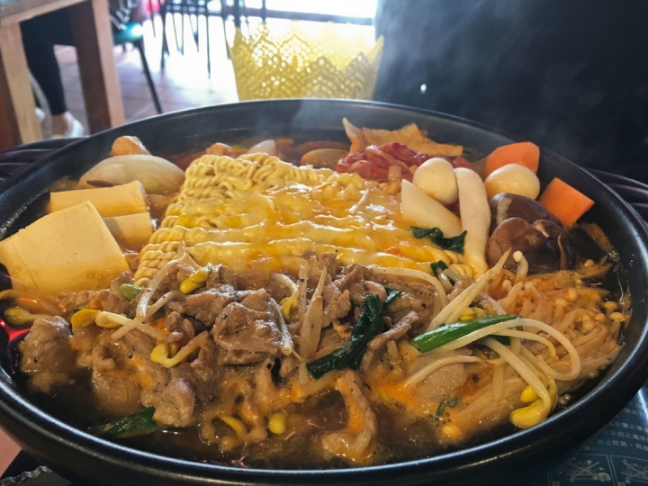 【美食。食記】彰化市 彰南路 台式風格 份量不少 賀豆韓食 韓國料理 韓國菜 石鍋