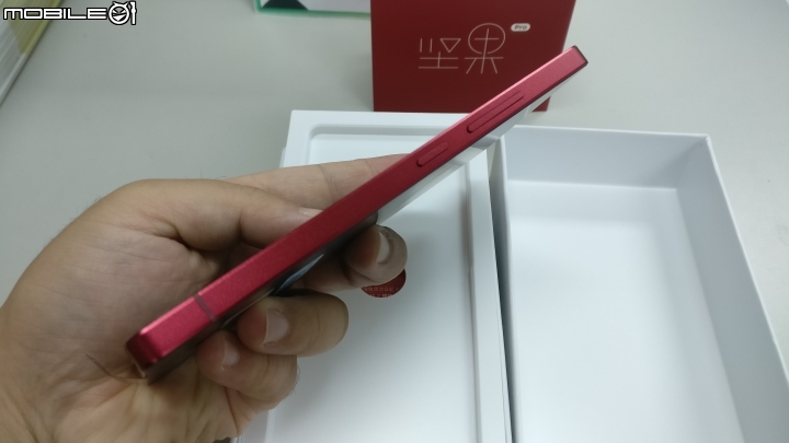 [開箱]錘子手機 堅果Pro 酒紅色 4GB RAM+128GB ROM 簡單開箱~