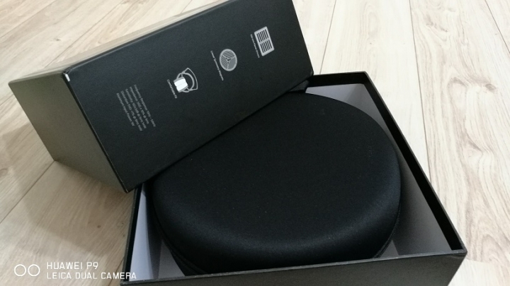 簡單開箱 Monolith M1060