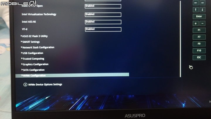 【分享】ASUS 商務系列 : ASUSPRO B9440UA-0271A7500U 開箱分享 (救命阿, 我又被脫光光了)