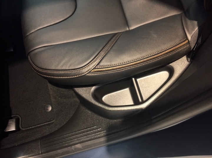 V40 Cross Country T4 賞車菜單分享