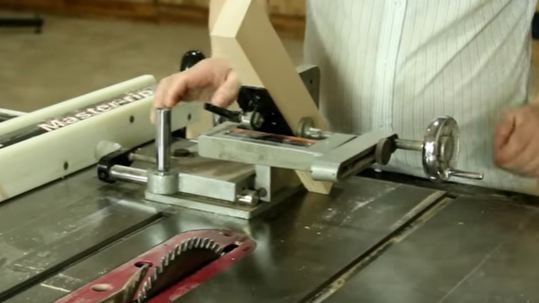 請問這樣高級的台鋸推把要哪裡買？