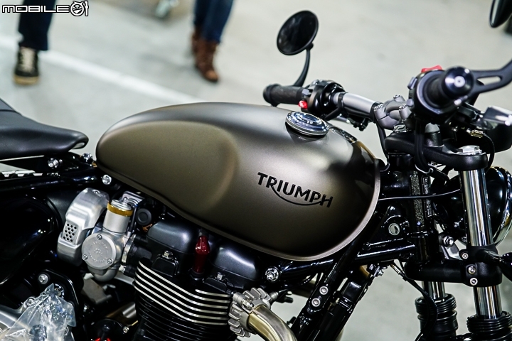 [採訪]英式極致復古美車 Triumph Bonneville Bobber 到港開箱