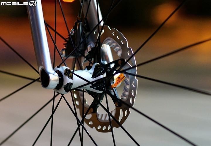 BMC RM01 碟煞公路車，LTD白銀戰甲限量版！
